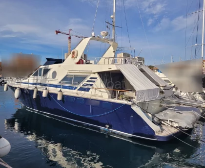 Bateau à Moteurs d'occasion GUY COUACH 1700 FLY