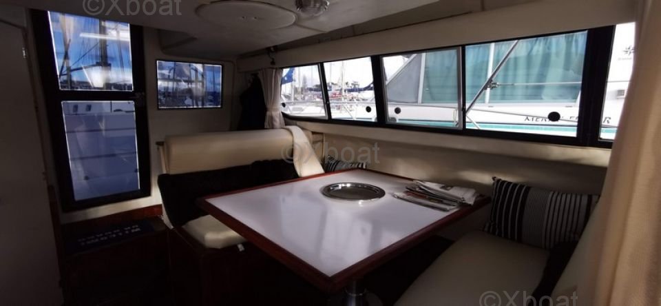 Yacht d'occasion BAYLINER 2858 CLASSIC