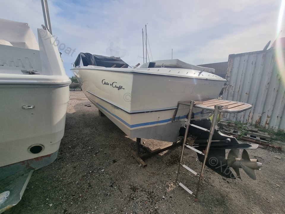 Yacht d'occasion CHRIS CRAFT LANCER 23