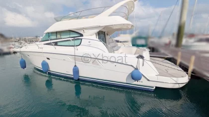 Bateau à Moteurs d'occasion PRESTIGE 42 FLY